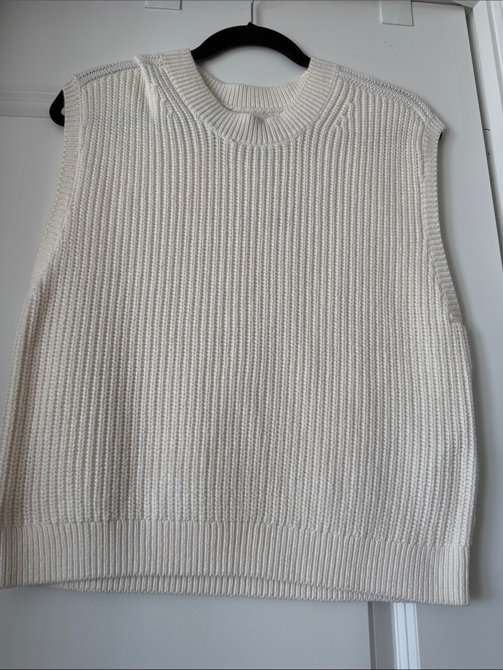 Abercrombie & Fitch Cream Ribbed Knit Sweater Vest